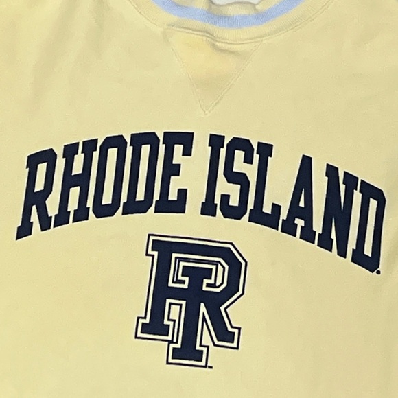 Rhode Island Rams Champion Reverse Weave Crewneck Sweatshirt Mens - Picture 3 of 5